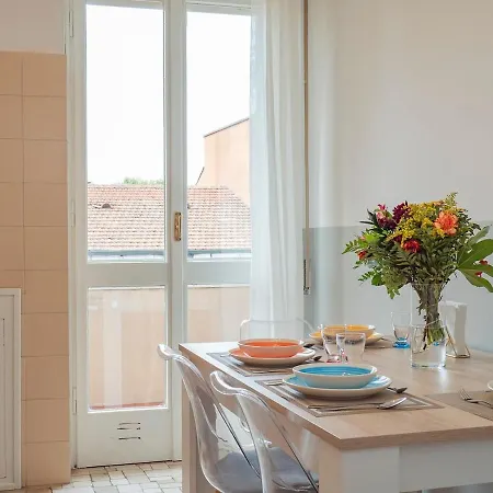 Navigli Retreat Near Duomo