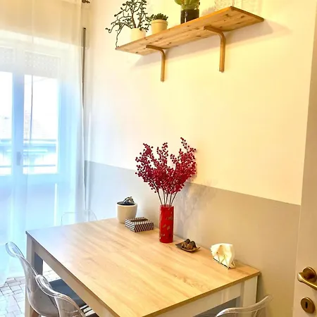 Navigli Retreat Near Duomo Lägenhet