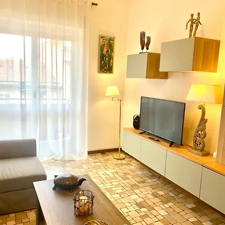 Navigli Retreat Near Duomo Lägenhet