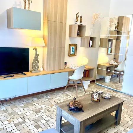 Navigli Retreat Near Duomo Lägenhet