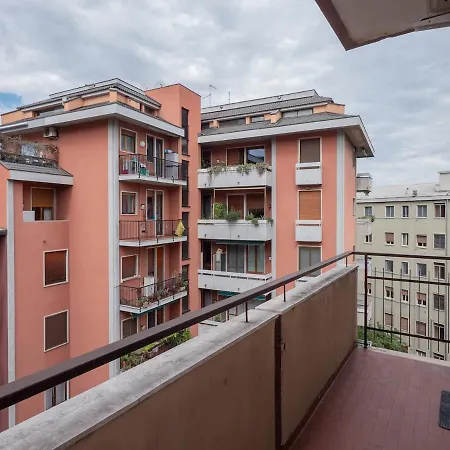 Lägenhet Navigli Retreat Near Duomo *