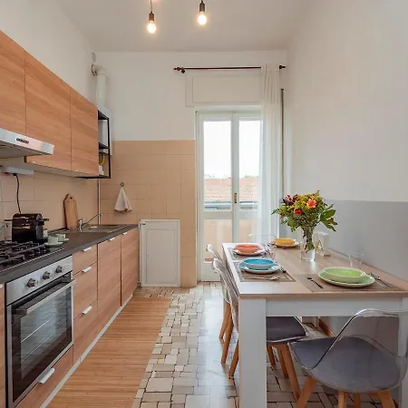 Lägenhet Navigli Retreat Near Duomo Milano