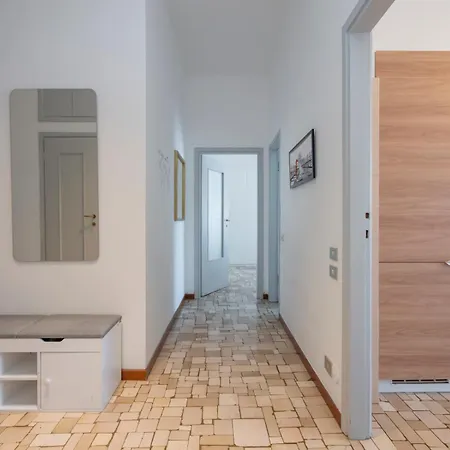 Lägenhet Navigli Retreat Near Duomo