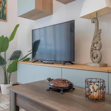 Navigli Retreat Near Duomo Lägenhet *