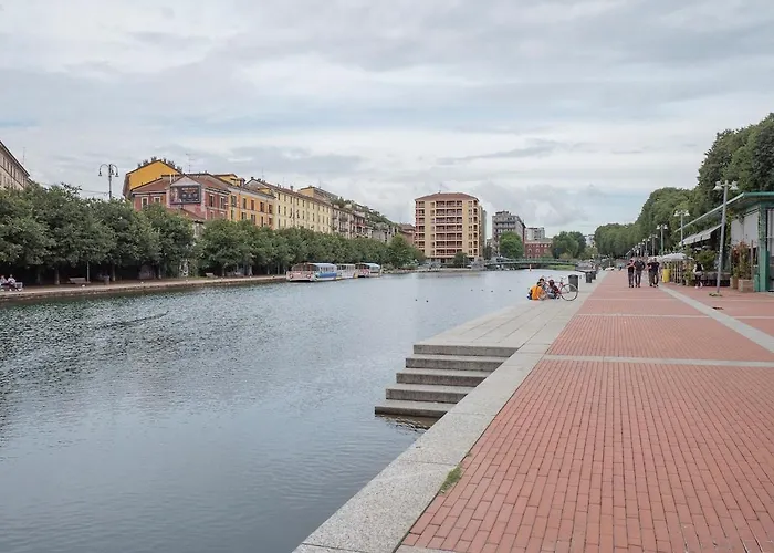 Navigli Retreat Near Duomo Милан