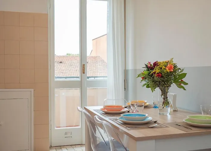 Navigli Retreat Near Duomo