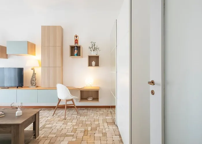 Апартаменты Navigli Retreat Near Duomo *