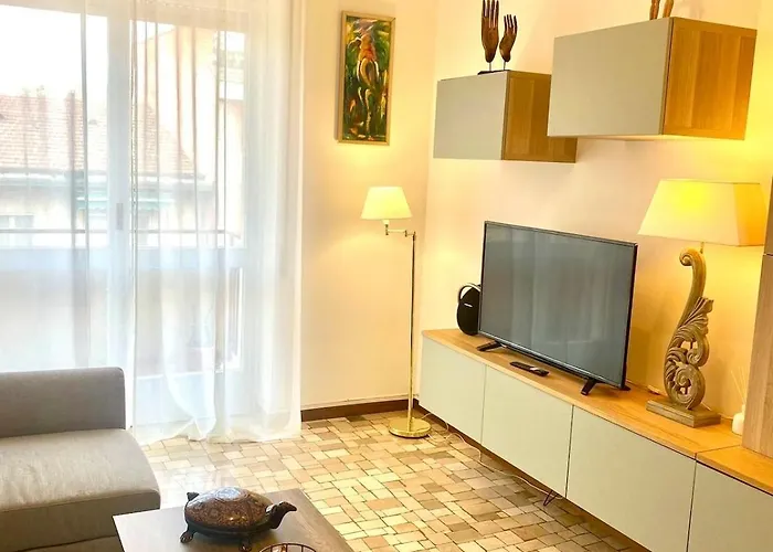 Navigli Retreat Near Duomo Апартаменты