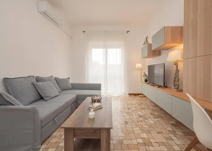 Navigli Retreat Near Duomo * Милан