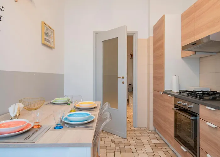 Апартаменты Navigli Retreat Near Duomo Милан