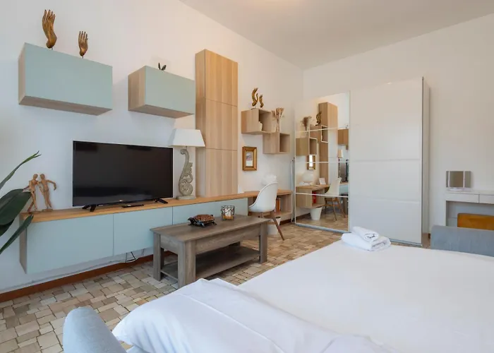 Navigli Retreat Near Duomo Апартаменты Милан