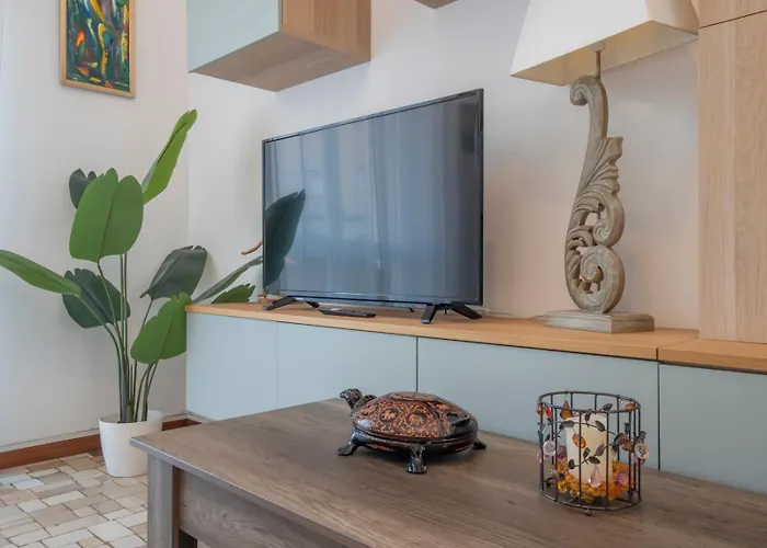 Navigli Retreat Near Duomo Апартаменты *