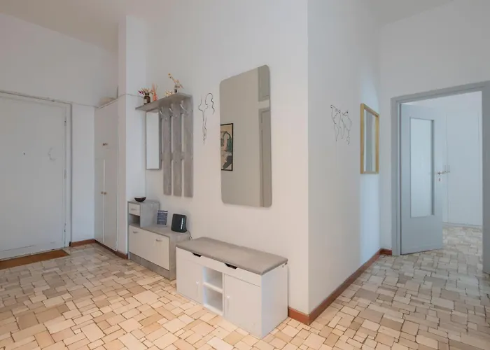 Апартаменты Navigli Retreat Near Duomo *